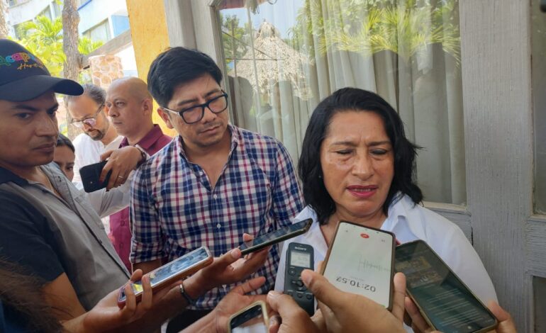 Para que Acapulco se reconstruya se requiere de gobernantes honestos: Abelina López