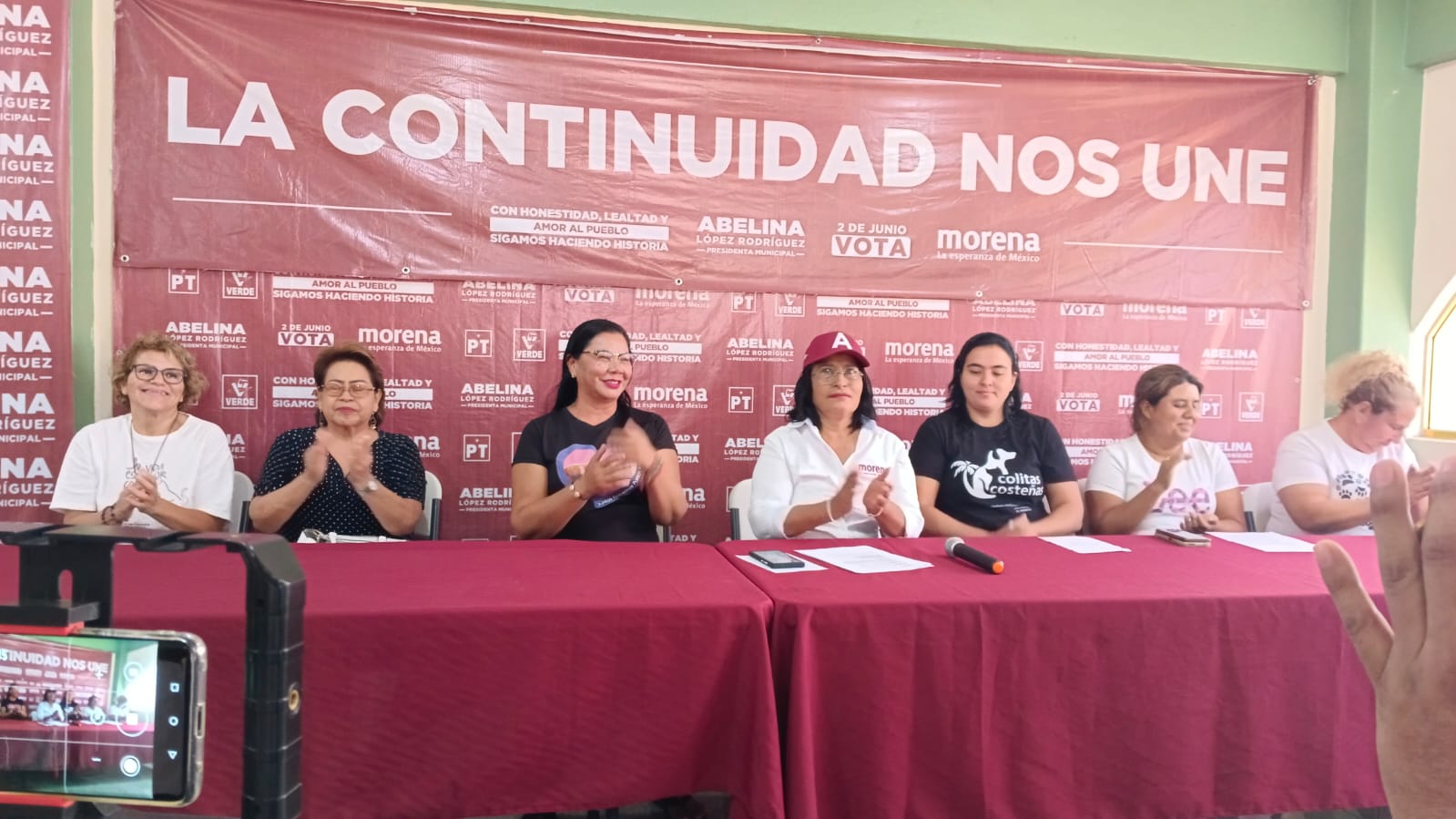 «Les vamos a dar tres a uno», dice una Abelina López quien afirma que está a 25 o 30 puntos arriba sobre sus contrincantes por la Alcaldía