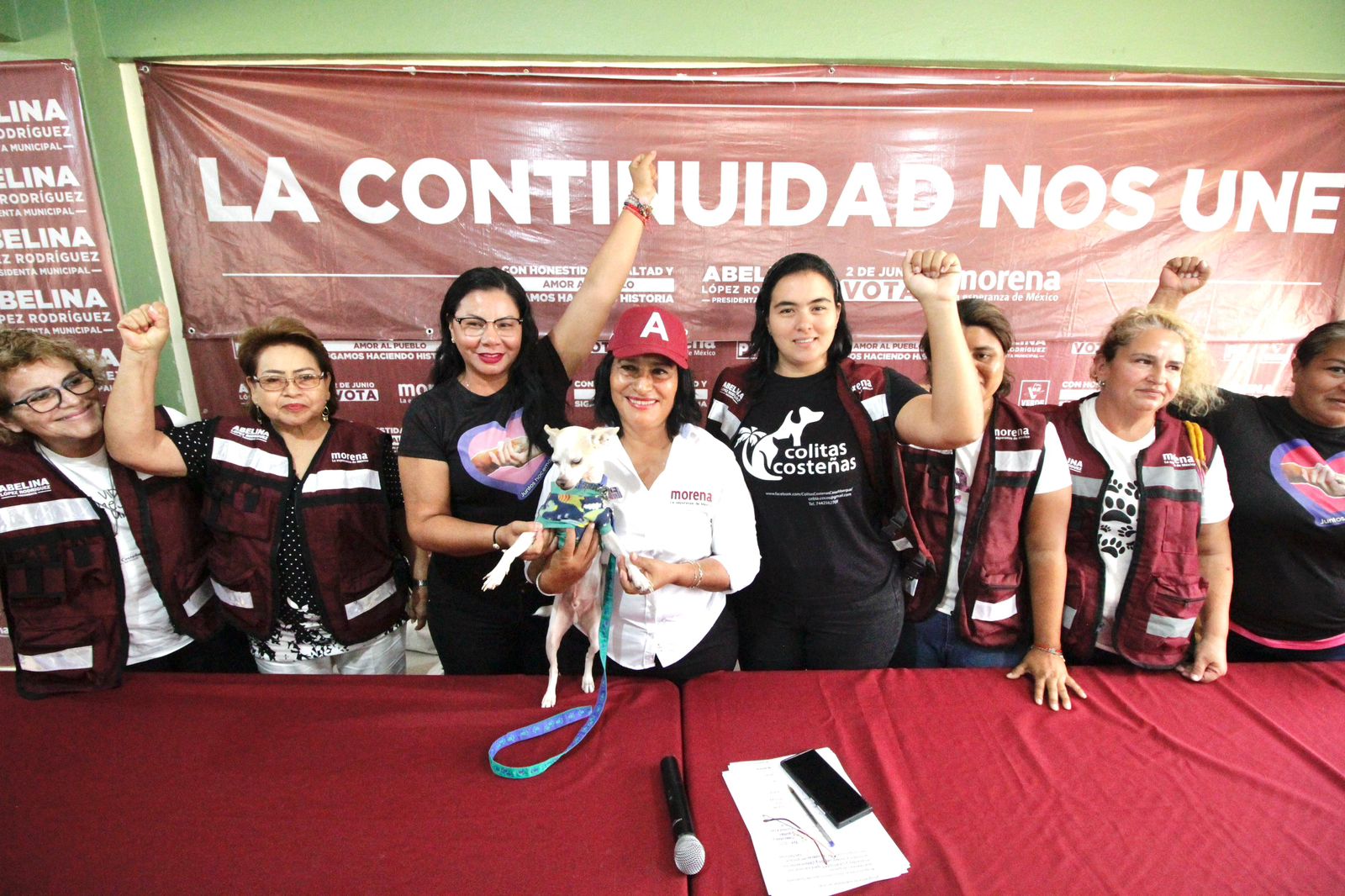 animalistas con abelina lopez