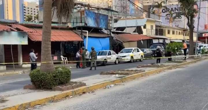 Matan a cuatro personas en mercado de Acapulco; una víctima es una mujer; hay un herido
