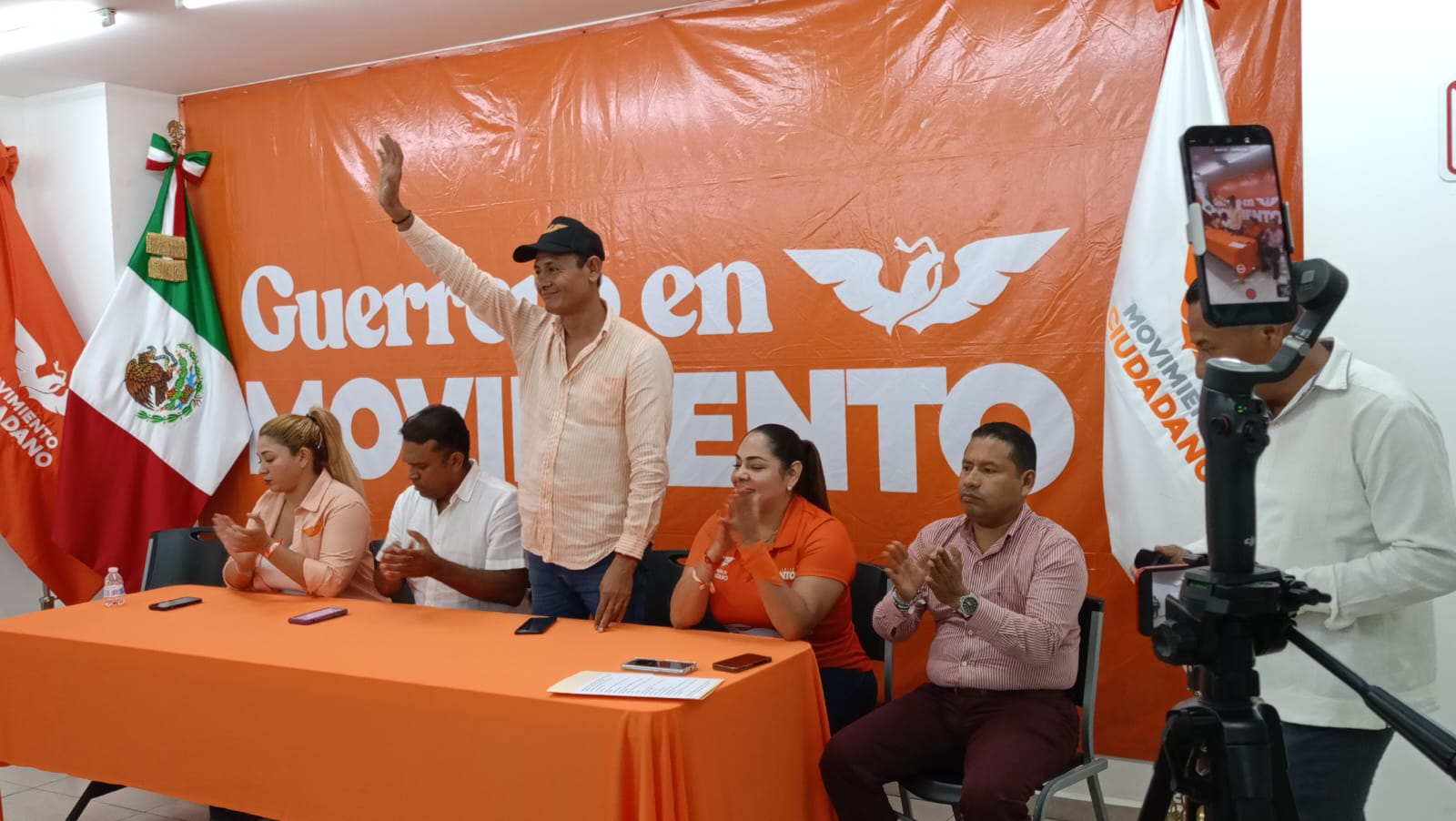 En el penúltimo día de campaña siguen las adhesiones en Movimiento Ciudadano y a favor de Yoshio Ávila.