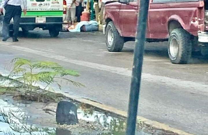 Automovilista huye al atropellar a personas adultas mayores en Acapulco