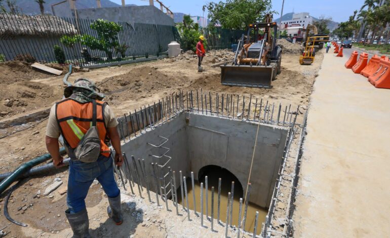 Supervisa Evelyn Salgado las obras de mejoramiento en los sistemas de drenaje sanitario y saneamiento de Acapulco