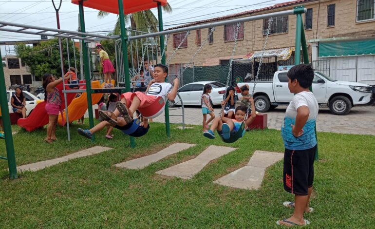 Inaugura Abelina López Rodríguez la Plaza Real Hacienda