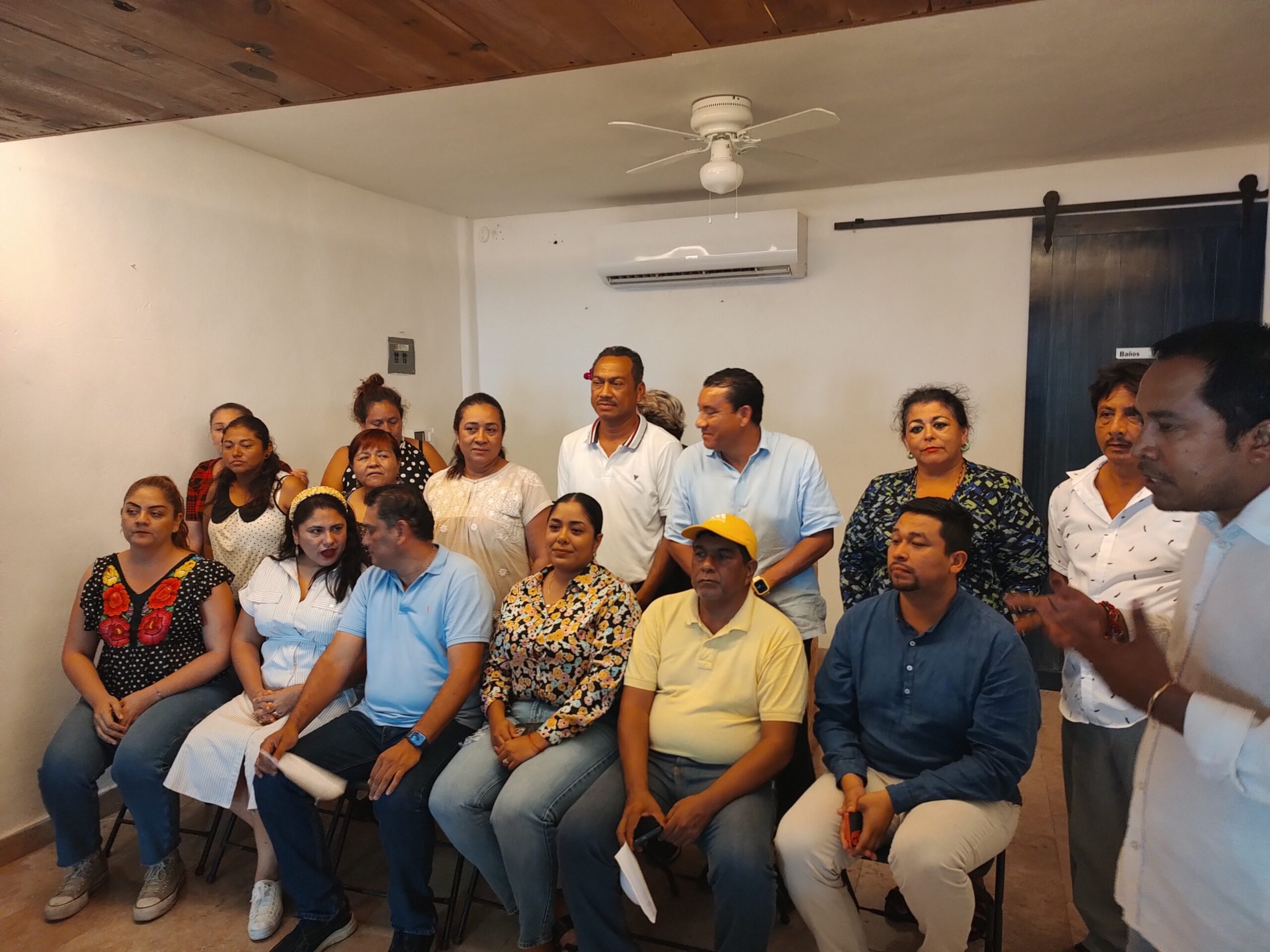 Perredistas reconocen el triunfo de Abelina López Rodríguez