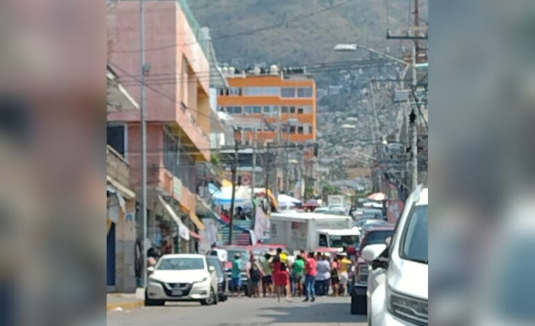 Colonos de la Progreso demandan abasto de agua al gobierno municipal de Acapulco; les dicen que no hay por una mega fuga que ya reparan