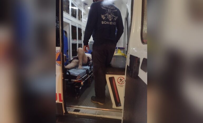 Atiende Protección Civil Guerrero accidente vehicular en avenida Escénica