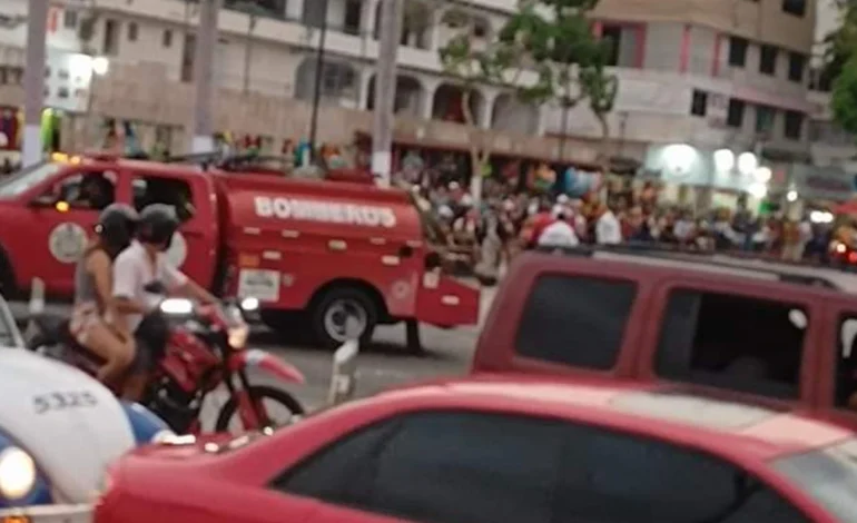 Flamazo y no un explosivo en el Zócalo de Acapulco, dice la Fiscalía de Guerrero