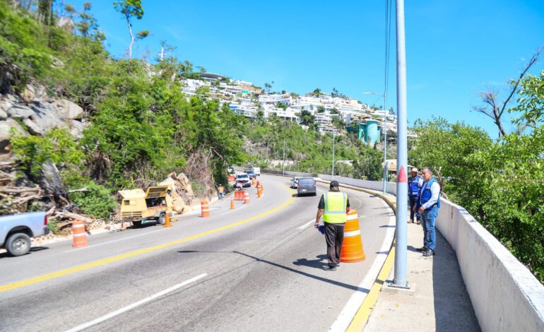 Atiende el gobierno de Evelyn Salgado la rehabilitación y mantenimiento de la Avenida Escénica de Acapulco