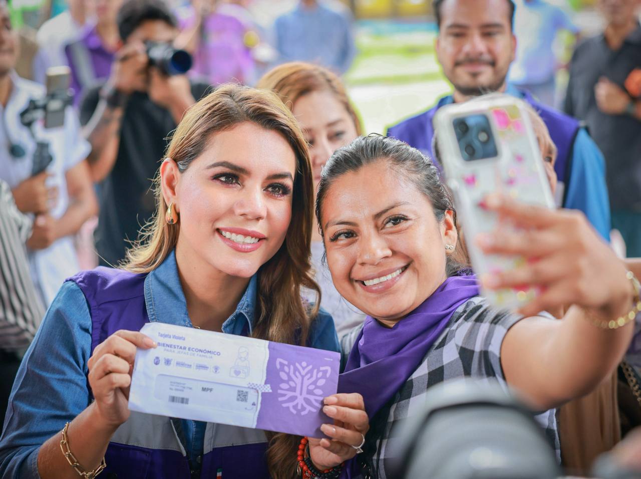 «La mejor inversión es apostar por el desarrollo y bienestar de las mujeres y de sus hijos»: Evelyn Salgado