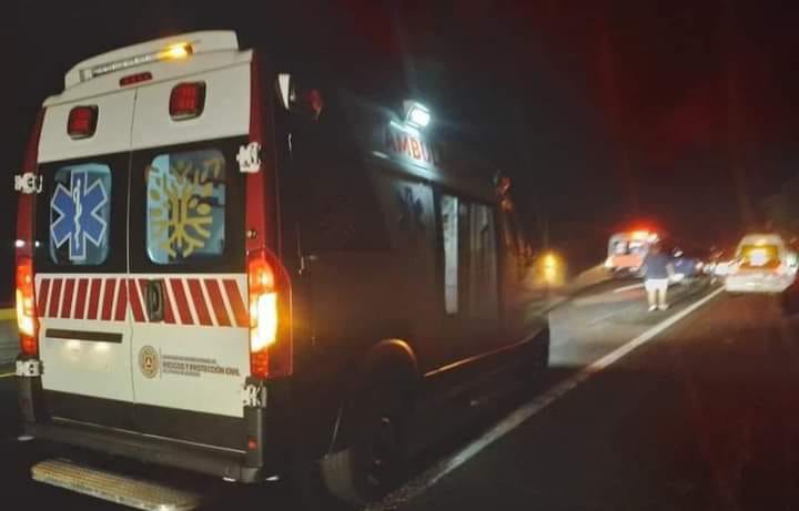 Muere conductora en choque y carambola en el viaducto Diamante; hay seis lesionados más