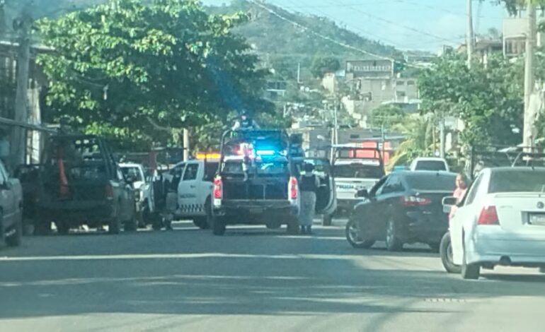 Asesinan a un hombre mientras estaba en una tienda ubicada en Ciudad Renacimiento, Acapulco