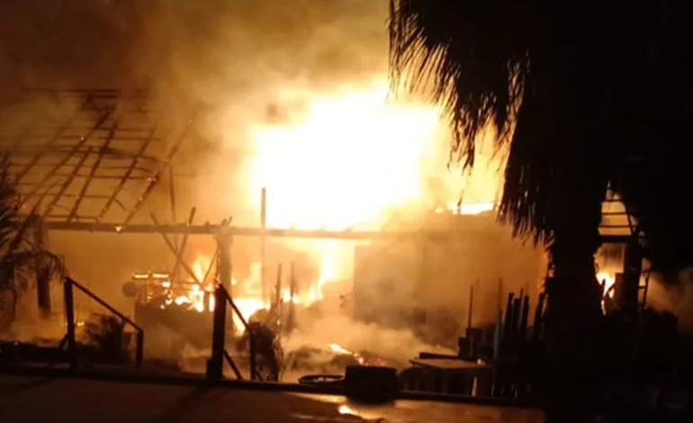 Ayuntamiento de Acapulco apoyará a propietaria de Mi vereda tropical por incendio de restaurante