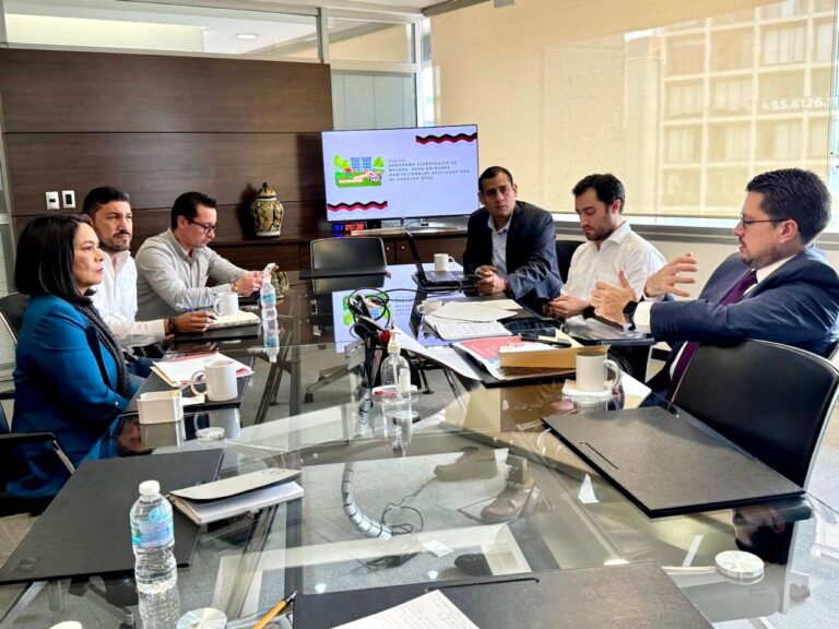 Beatriz Mojica presenta al director del Infonavit propuestas para la reconstrucción de Acapulco - II