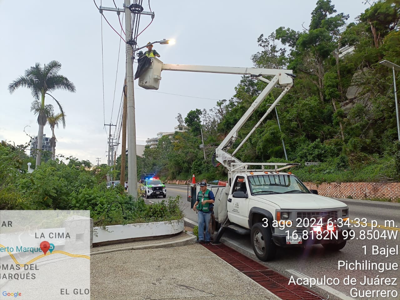 Coloca Gobierno de Abelina luminarias en la avenida Escénica a cargo del Gobierno del Estado