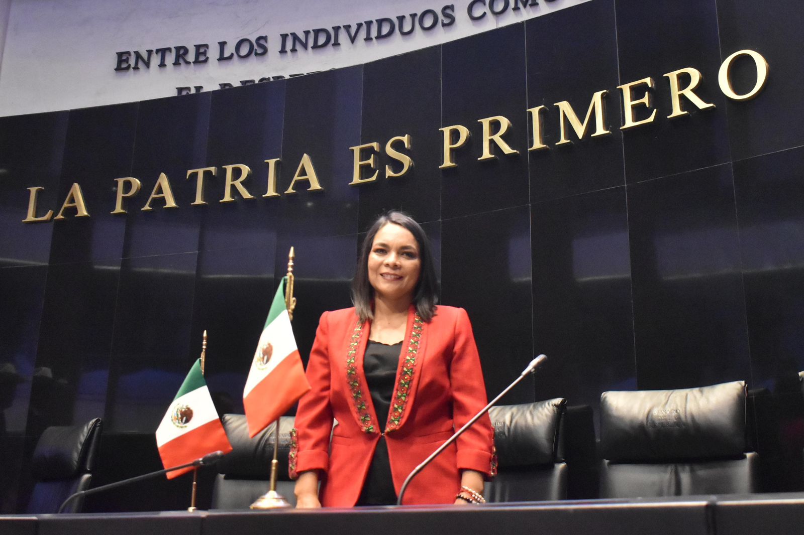 “Hoy es el pueblo el que llega al Senado de la República”, expresa Beatriz Mojica al rendir protesta