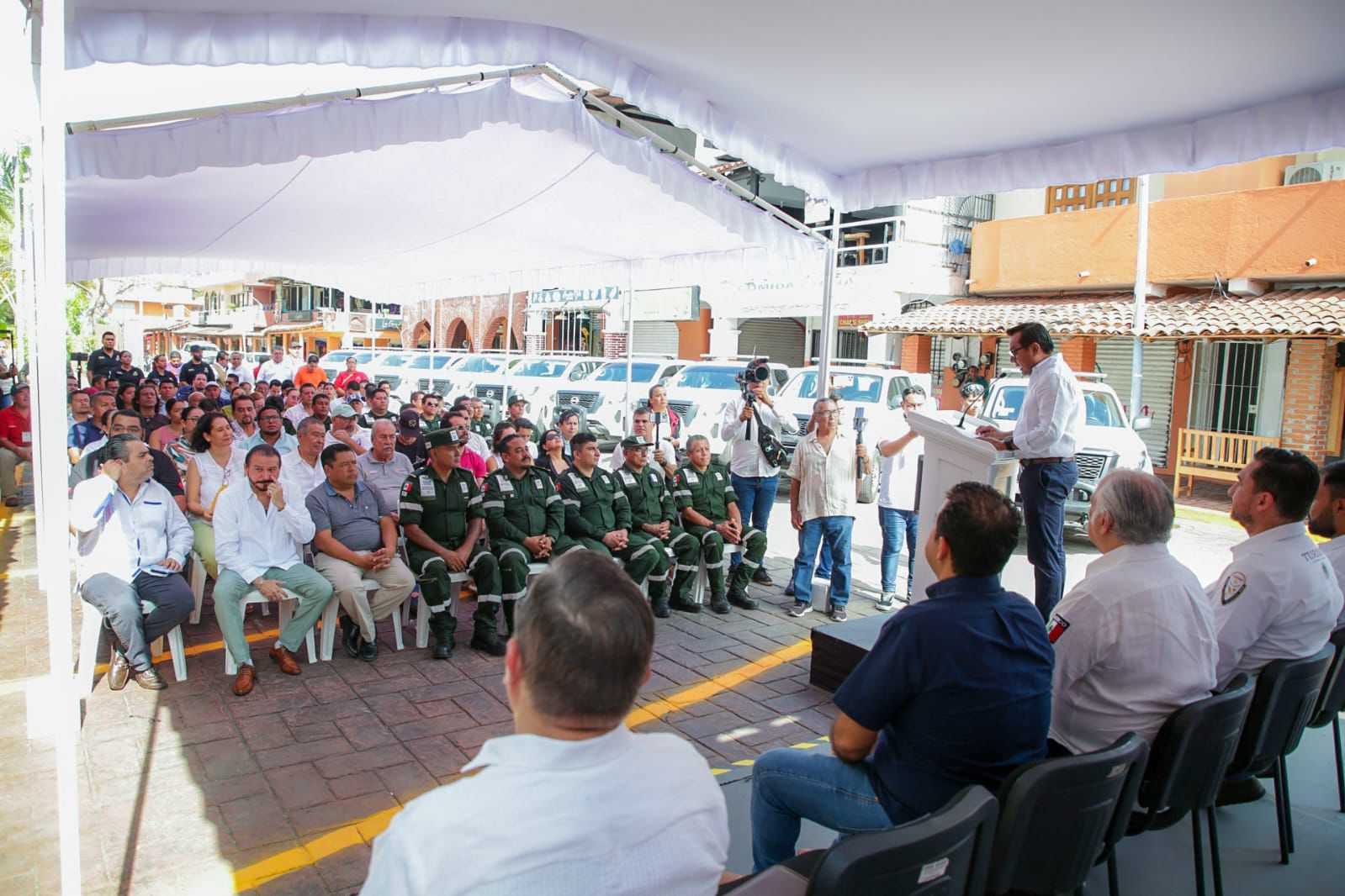 Firma Gobierno de Guerrero y SECTUR Federal convenio de Rutas Mágicas de Color en Zihuatanejo