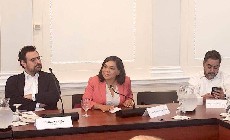 Acude Beatriz Mojica a Washington para revisar temas migratorios y del TLCAN
