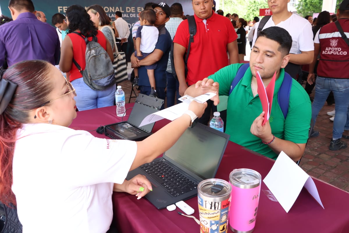 Busca la gobernadora Evelyn Salgado disminuir la informalidad laboral a través de las Ferias del Empleo para Jóvenes