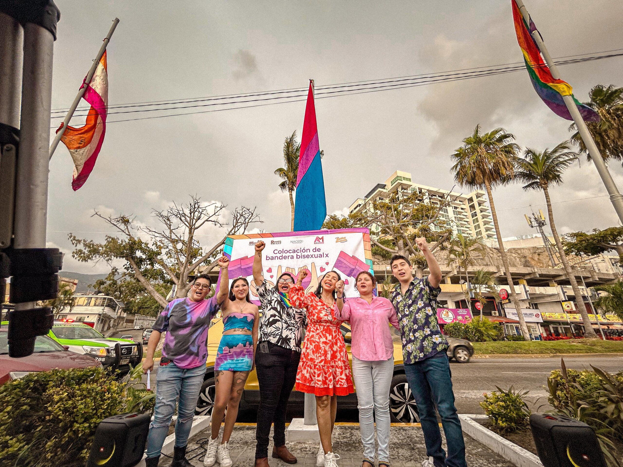 Revelación de la Bandera Bisexual en Acapulco: un paso más en la lucha por la visibilidad y los derechos de la comunidad LGBT+
