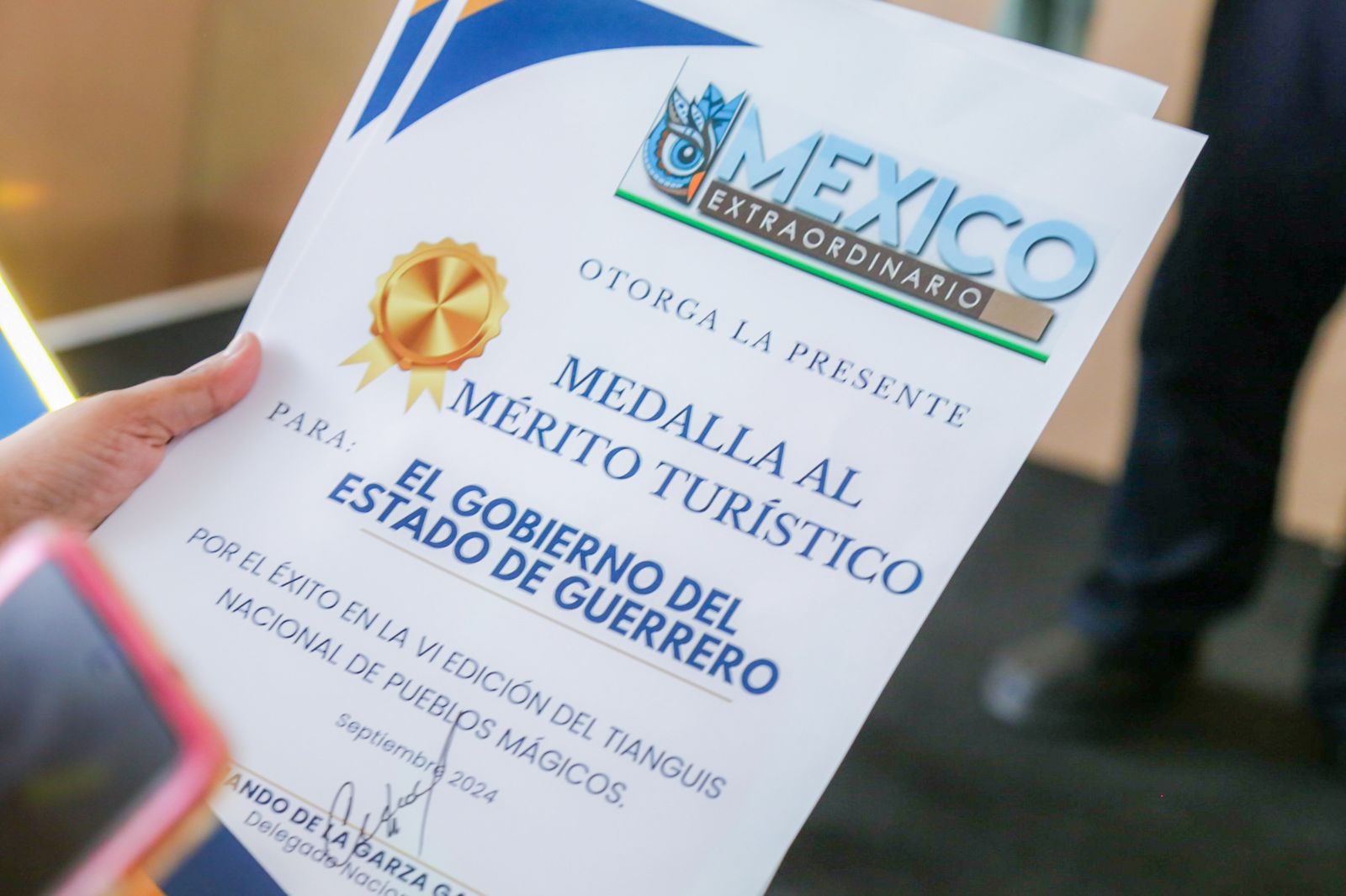Un logro más de la gobernadora Evelyn Salgado Pineda, recibe Guerrero Medalla al Mérito Turístico en el Tianguis Nacional de Pueblos Mágicos