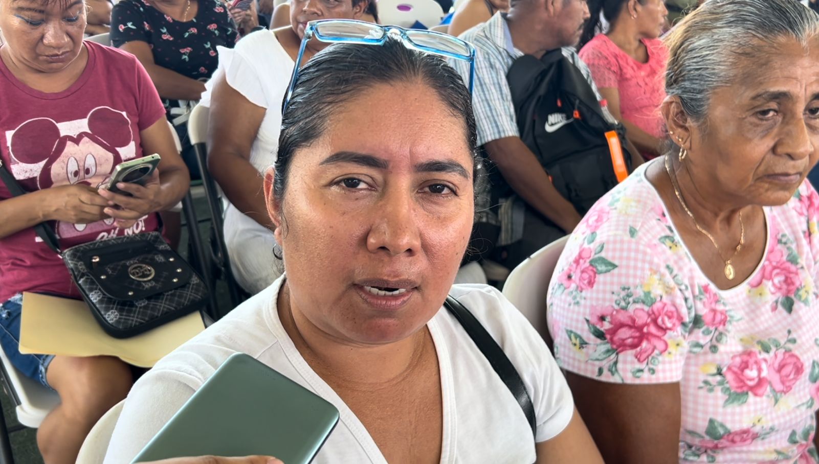 Agradecen ciudadanos a Abelina López Rodríguez por entrega de tinacos a bajo costo