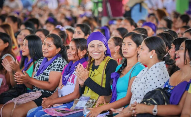 Entrega Evelyn Salgado mil 267 certificados y constancias de capacitación a mujeres beneficiarias del programa Tarjeta Violeta