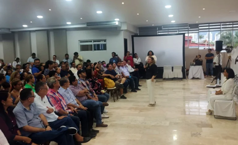 Vean la reforma para que se formen su propios juicios, dice en Acapulco la ministra Loretta Ortiz