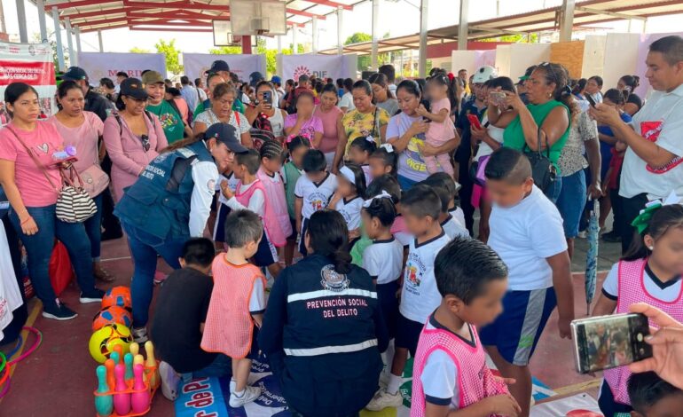 Llega la Feria de los Servicios a la colonia Emiliano Zapata, Acapulco