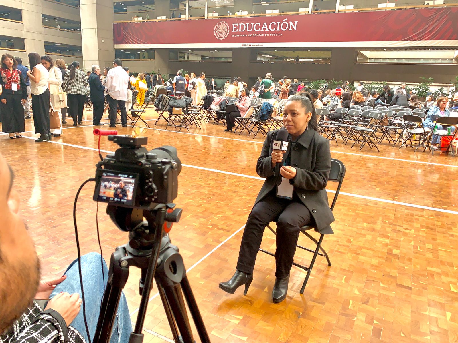 Reconoce la SEP a maestras guerrerenses en Feria Pedagógica de los Libros de Texto Gratuitos