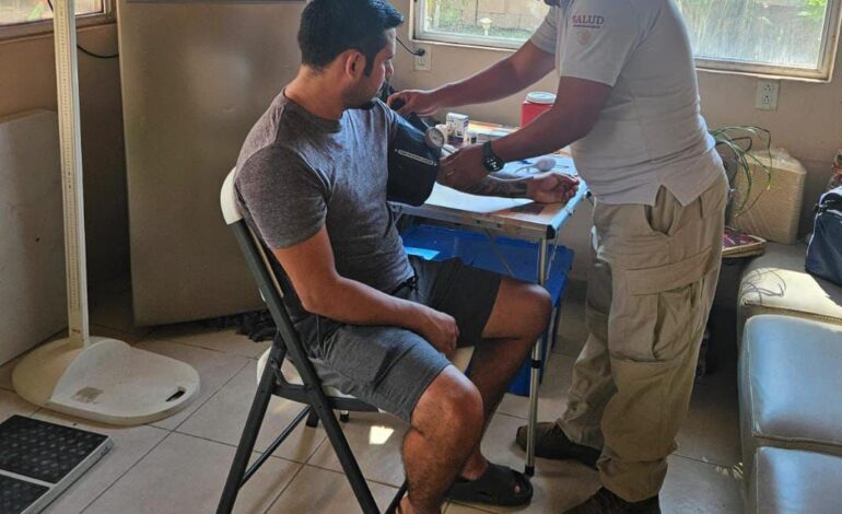 Prioriza el gobierno de Guerrero la atención a la salud de las familias damnificadas por el Huracán John