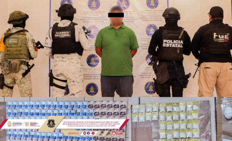 Traía 40 dosis de droga y más de 40 mil pesos en efectivo; lo detienen en Chilpancingo