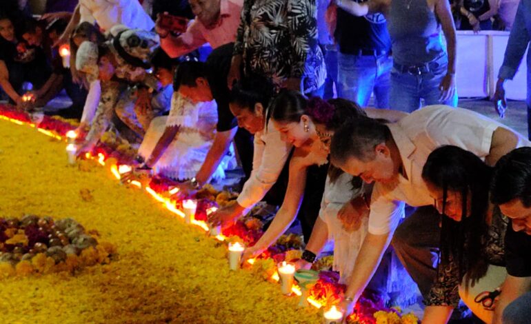 Inaugura con éxito Abelina López Rodríguez festival de Día de Muertos “Tapeshtli 2024”
