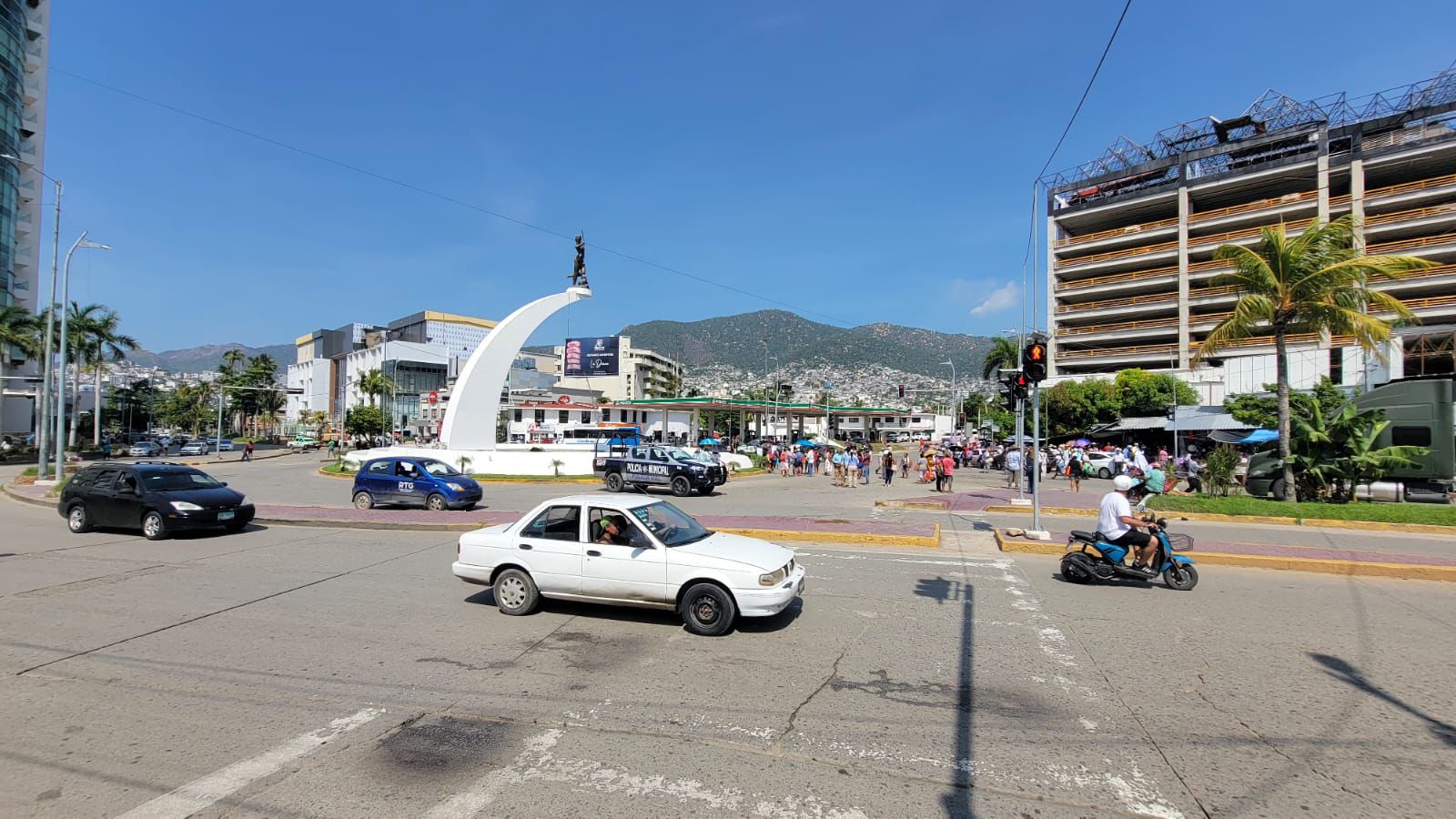 Intervención y diálogo del gobierno del estado logró levantar el bloqueo de comerciantes de Acapulco afectados por huracán John