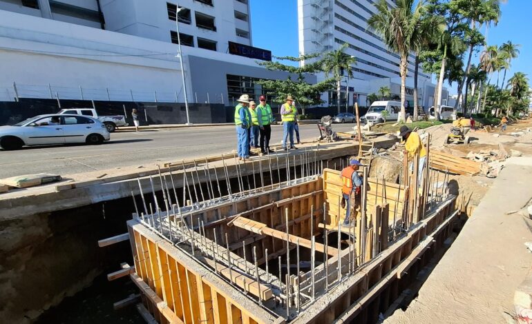 Avanzan obras del colector sanitario Papagayo en Acapulco; se abrirá a la circulación antes de las vacaciones
