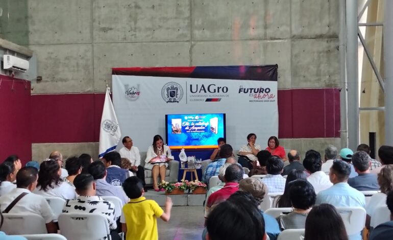 Respuestas, discusiones y propuestas después de la destrucción del huracán Otis en la presentación de libro