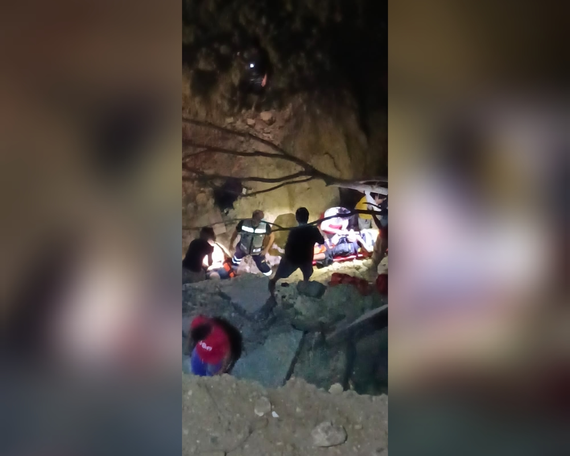 Brinda Gobierno de Acapulco auxilio en volcadura en Paso Texca