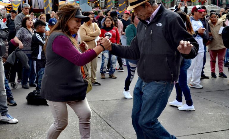 Participa Guerrero en la “Verbena Navideña” de la Ciudad de México