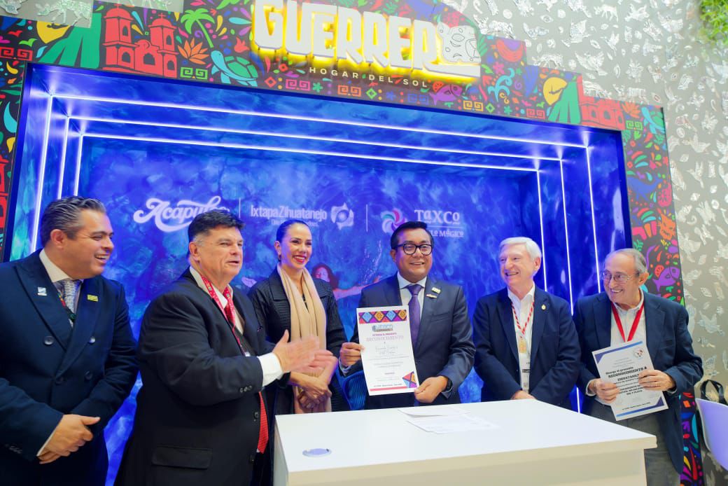 Recibe El Hogar del Sol premios y reconocimientos durante el primer día de actividades en la FITUR de Madrid, España