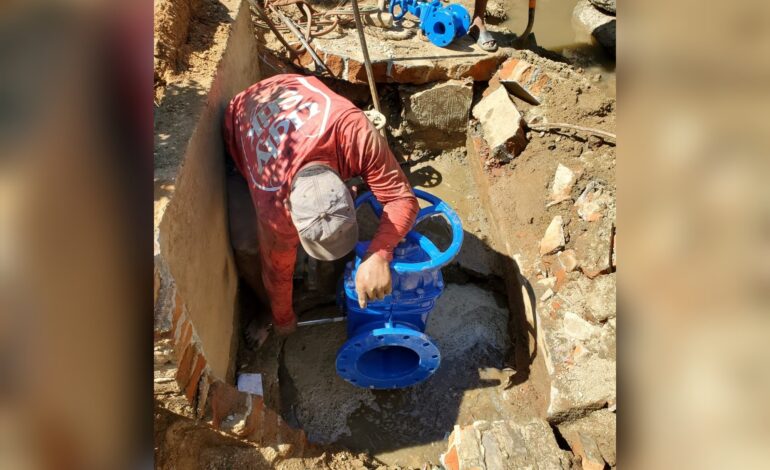 Rehabilita Gobierno de Abelina López, tubería para mejorar suministro de agua potable en colonias del puerto