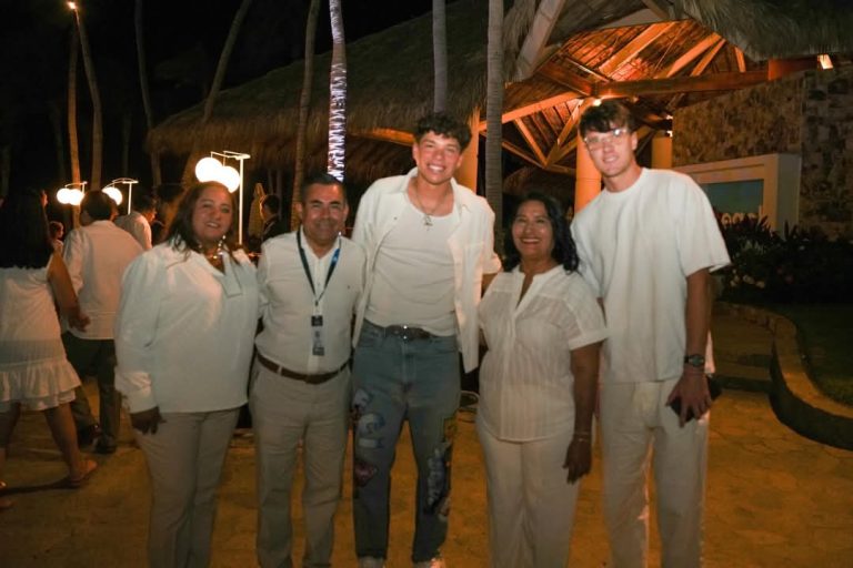 Da Abelina López Rodríguez la bienvenida a estrellas del Abierto Mexicano de Tenis3