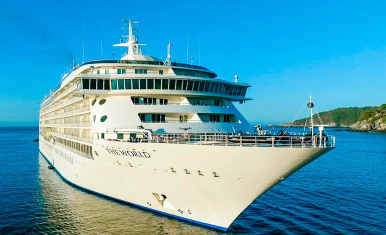 Ixtapa-Zihuatanejo recibió al exclusivo barco residencial “The world”