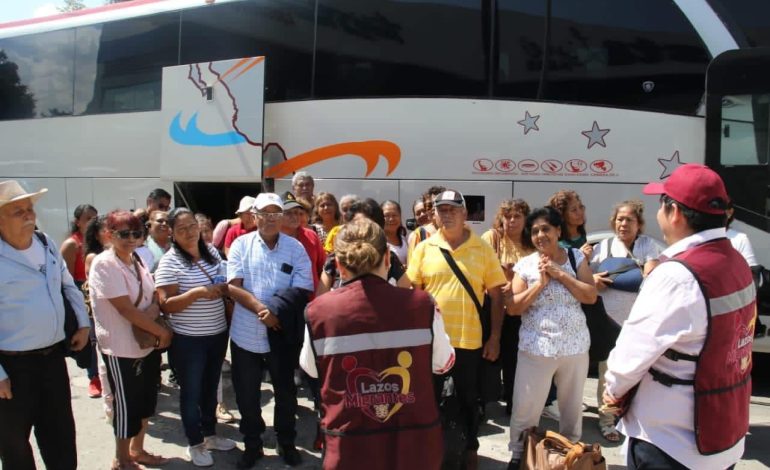 Da salida al primer grupo del 2025 de adultos mayores inscritos en el programa Lazos Migrantes