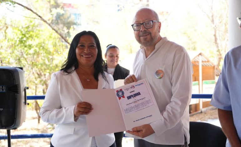 Concluye Abelina López Rodríguez Diplomado en Cambio Climático