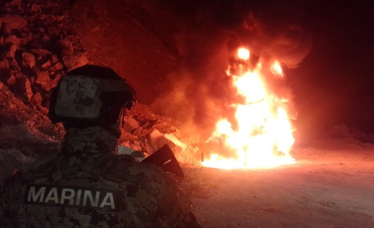 Incineran más de dos toneladas de presunto clorhidrato de cocaína asegurada en costas de Guerrero