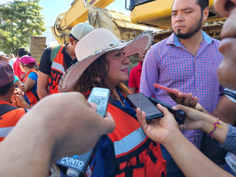 Abelina Lopez limpieza de canales 20254