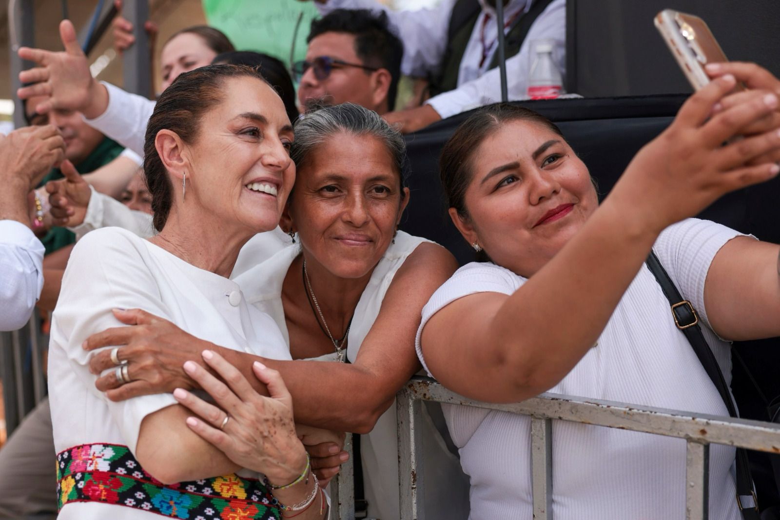 Claudia Sheinbaum concluye con gran éxito una gira por Chiapas y Tabasco