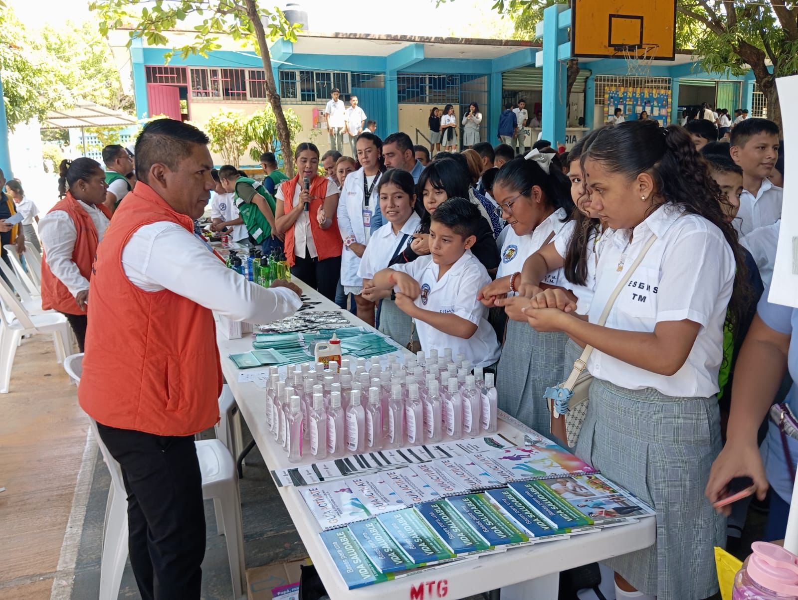 Refuerza Secretaría de Salud de Guerrero acciones de promoción de la salud para estudiantes en Tecpan de Galeana