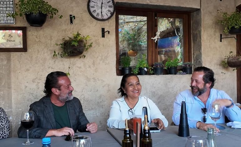 Fortalece Abelina López Rodríguez lazos turísticos en Val’Quirico