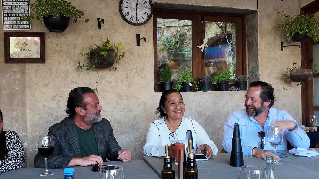 Fortalece Abelina López Rodríguez lazos turísticos en Val’Quirico
